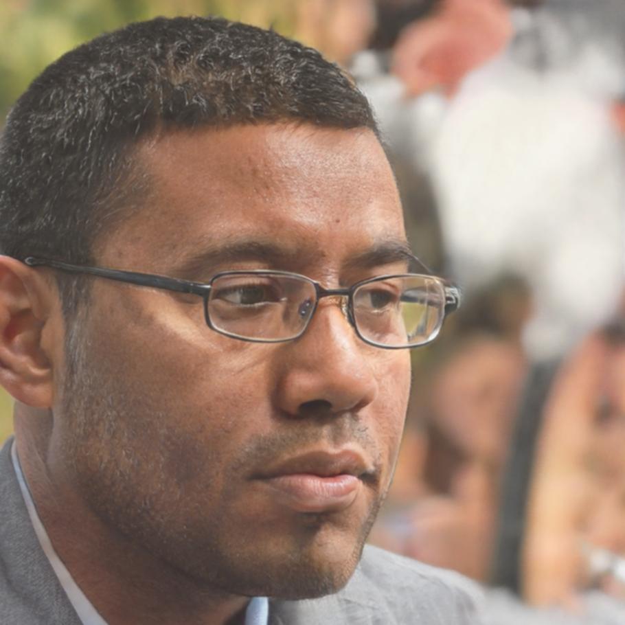 Thorwald, Programmteilnehmer 2024, vor seinem neu erworbenen Eigenheim